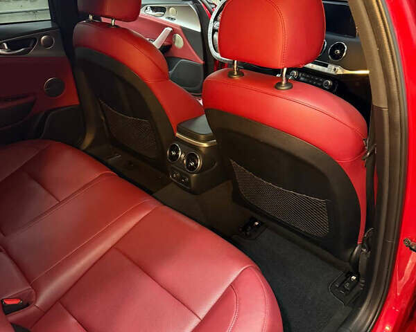 Красный Киа Stinger, объемом двигателя 3.34 л и пробегом 145 тыс. км за 24000 $, фото 7 на Automoto.ua