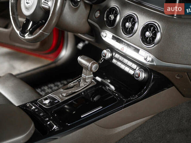 Красный Киа Stinger, объемом двигателя 2.2 л и пробегом 59 тыс. км за 17900 $, фото 24 на Automoto.ua