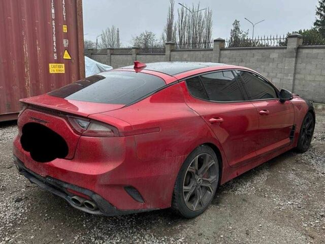 Красный Киа Stinger, объемом двигателя 3.3 л и пробегом 80 тыс. км за 10000 $, фото 2 на Automoto.ua