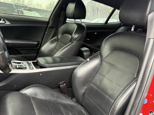 Красный Киа Stinger, объемом двигателя 3.3 л и пробегом 80 тыс. км за 7300 $, фото 10 на Automoto.ua