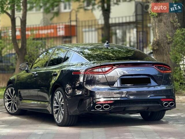 Серый Киа Stinger, объемом двигателя 2 л и пробегом 83 тыс. км за 22500 $, фото 3 на Automoto.ua
