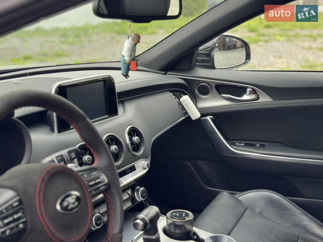 Серый Киа Stinger, объемом двигателя 3.34 л и пробегом 80 тыс. км за 27999 $, фото 40 на Automoto.ua