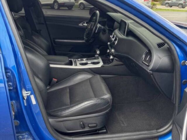 Синий Киа Stinger, объемом двигателя 3.3 л и пробегом 45 тыс. км за 15800 $, фото 9 на Automoto.ua