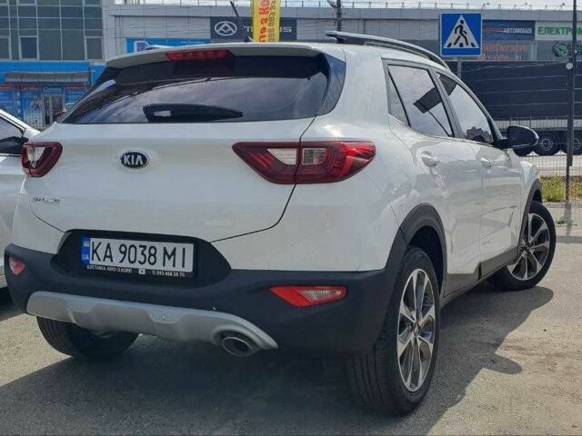 Білий Кіа Stonic, об'ємом двигуна 1.6 л та пробігом 189 тис. км за 16050 $, фото 9 на Automoto.ua