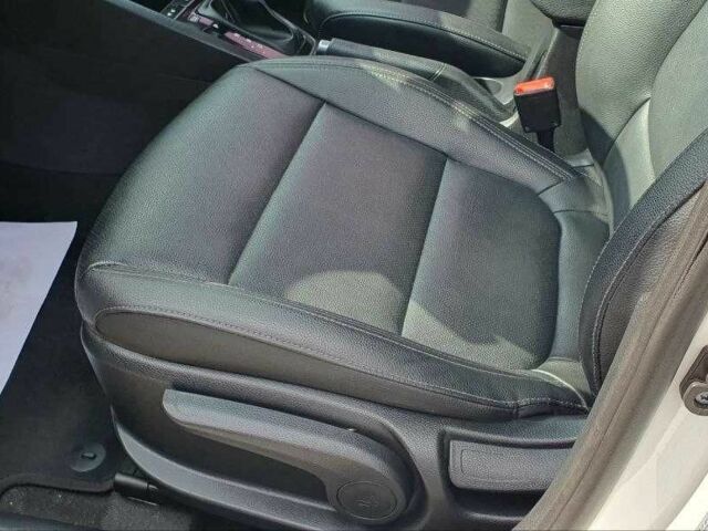 Білий Кіа Stonic, об'ємом двигуна 1.6 л та пробігом 189 тис. км за 16050 $, фото 7 на Automoto.ua