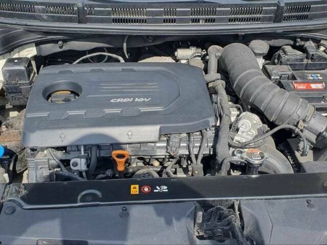 Білий Кіа Stonic, об'ємом двигуна 1.6 л та пробігом 189 тис. км за 16050 $, фото 6 на Automoto.ua
