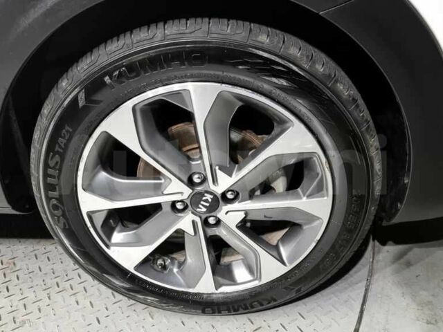 Білий Кіа Stonic, об'ємом двигуна 1.6 л та пробігом 103 тис. км за 9800 $, фото 15 на Automoto.ua