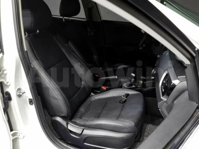 Білий Кіа Stonic, об'ємом двигуна 1.6 л та пробігом 103 тис. км за 9800 $, фото 13 на Automoto.ua