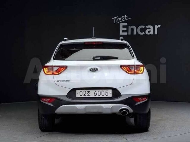 Білий Кіа Stonic, об'ємом двигуна 1.6 л та пробігом 103 тис. км за 9800 $, фото 3 на Automoto.ua