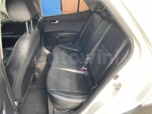 Білий Кіа Stonic, об'ємом двигуна 0 л та пробігом 132 тис. км за 14000 $, фото 11 на Automoto.ua