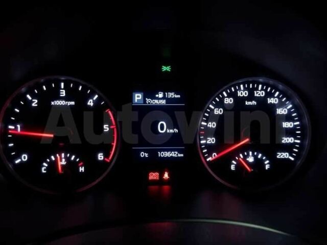 Белый Киа Stonic, объемом двигателя 1.6 л и пробегом 103 тыс. км за 9800 $, фото 9 на Automoto.ua