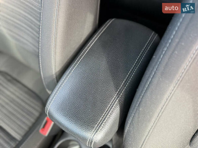 Білий Кіа Stonic, об'ємом двигуна 1.4 л та пробігом 68 тис. км за 15999 $, фото 26 на Automoto.ua