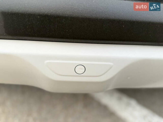 Білий Кіа Stonic, об'ємом двигуна 1.4 л та пробігом 68 тис. км за 15999 $, фото 29 на Automoto.ua