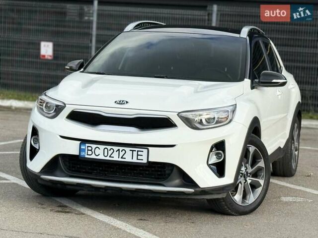 Білий Кіа Stonic, об'ємом двигуна 1.37 л та пробігом 68 тис. км за 17600 $, фото 50 на Automoto.ua