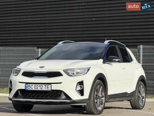 Білий Кіа Stonic, об'ємом двигуна 1.37 л та пробігом 68 тис. км за 17600 $, фото 54 на Automoto.ua