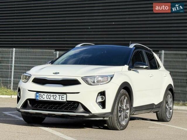 Білий Кіа Stonic, об'ємом двигуна 1.37 л та пробігом 68 тис. км за 17600 $, фото 60 на Automoto.ua