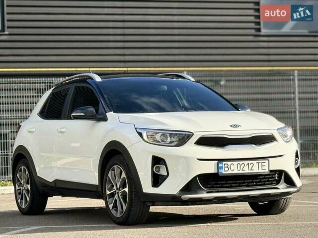 Білий Кіа Stonic, об'ємом двигуна 1.37 л та пробігом 68 тис. км за 17600 $, фото 57 на Automoto.ua