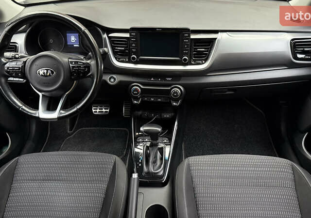 Білий Кіа Stonic, об'ємом двигуна 1.4 л та пробігом 68 тис. км за 15999 $, фото 36 на Automoto.ua