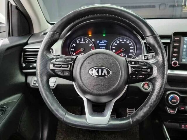 Киа Stonic 2019 в Киеве на Automoto.ua Белый Киа Stonic, объемом двигателя 1.6 л и пробегом 47 тыс. км за 12000 $, фото 5 на Automoto.ua