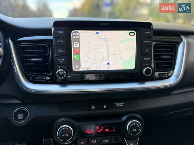 Білий Кіа Stonic, об'ємом двигуна 1.4 л та пробігом 68 тис. км за 15999 $, фото 18 на Automoto.ua