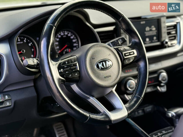 Білий Кіа Stonic, об'ємом двигуна 1.4 л та пробігом 68 тис. км за 15999 $, фото 31 на Automoto.ua