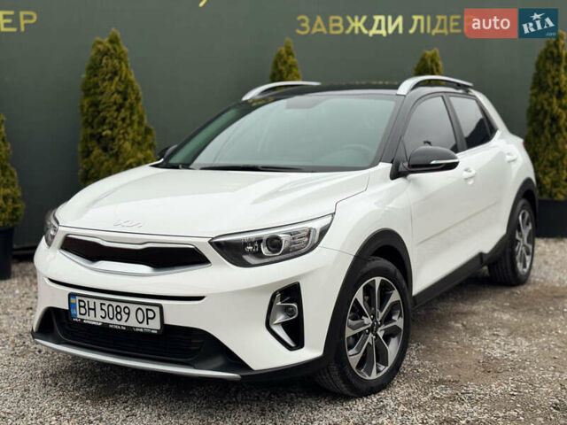 Белый Киа Stonic, объемом двигателя 1.4 л и пробегом 24 тыс. км за 17500 $, фото 11 на Automoto.ua