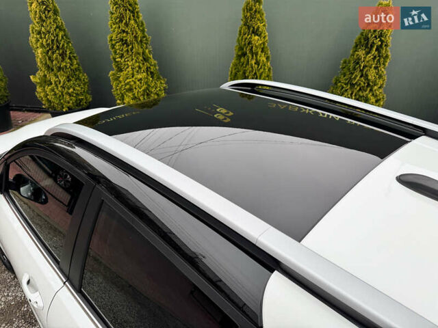 Белый Киа Stonic, объемом двигателя 1.4 л и пробегом 24 тыс. км за 17500 $, фото 9 на Automoto.ua