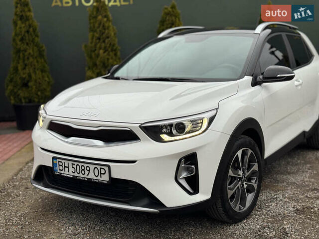 Белый Киа Stonic, объемом двигателя 1.4 л и пробегом 24 тыс. км за 17500 $, фото 6 на Automoto.ua