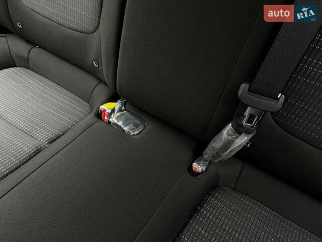 Белый Киа Stonic, объемом двигателя 1.4 л и пробегом 24 тыс. км за 17500 $, фото 61 на Automoto.ua