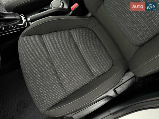 Белый Киа Stonic, объемом двигателя 1.4 л и пробегом 24 тыс. км за 17500 $, фото 51 на Automoto.ua