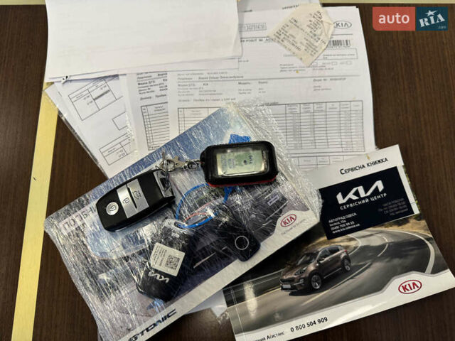 Белый Киа Stonic, объемом двигателя 1.4 л и пробегом 24 тыс. км за 17500 $, фото 18 на Automoto.ua
