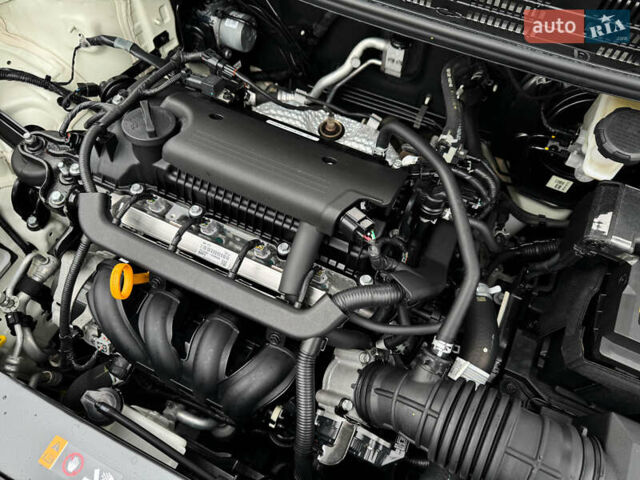 Белый Киа Stonic, объемом двигателя 1.4 л и пробегом 24 тыс. км за 17500 $, фото 72 на Automoto.ua