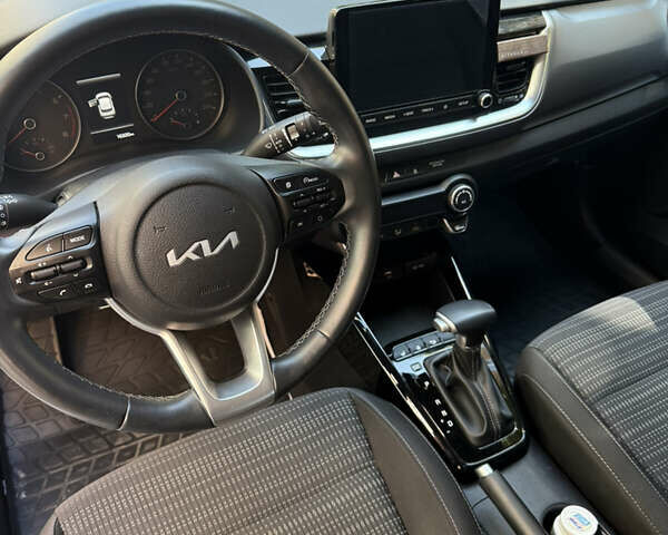Білий Кіа Stonic, об'ємом двигуна 1.4 л та пробігом 16 тис. км за 22000 $, фото 10 на Automoto.ua