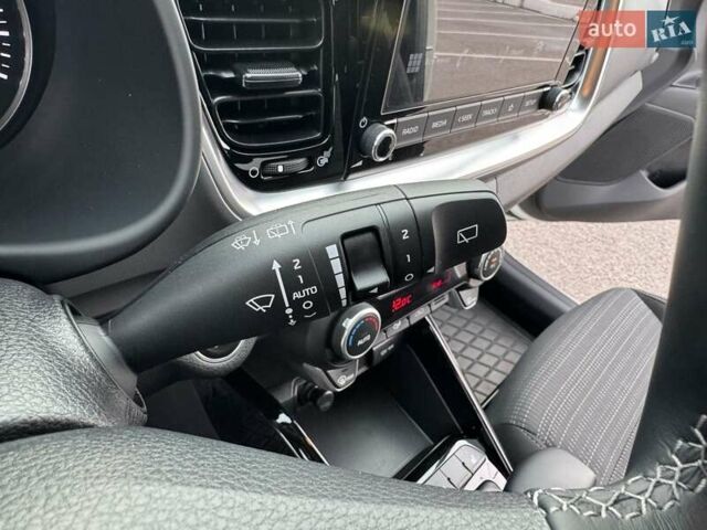Белый Киа Stonic, объемом двигателя 1.37 л и пробегом 18 тыс. км за 19700 $, фото 52 на Automoto.ua