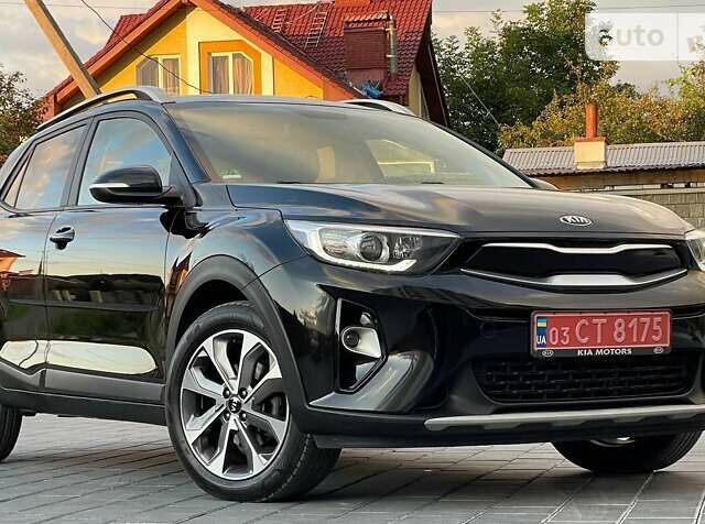 Черный Киа Stonic, объемом двигателя 1.6 л и пробегом 140 тыс. км за 15299 $, фото 9 на Automoto.ua