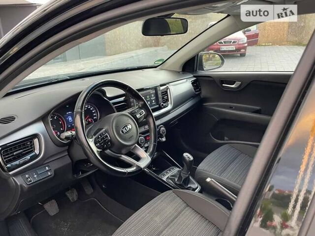 Черный Киа Stonic, объемом двигателя 1.6 л и пробегом 140 тыс. км за 15299 $, фото 35 на Automoto.ua