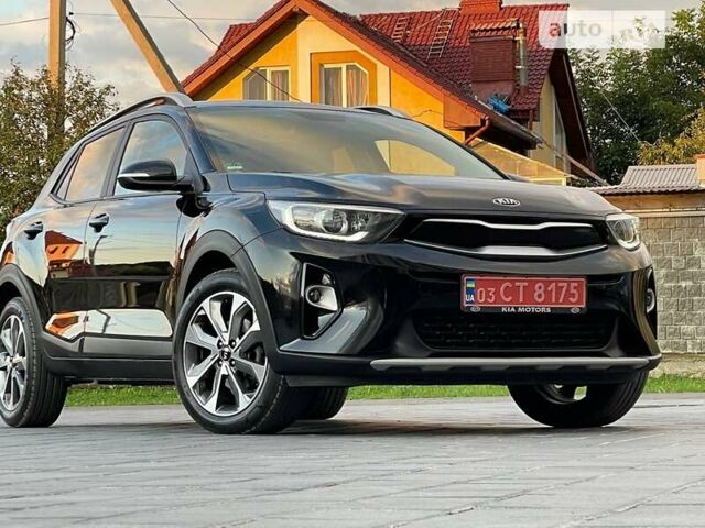 Черный Киа Stonic, объемом двигателя 1.6 л и пробегом 140 тыс. км за 15299 $, фото 6 на Automoto.ua