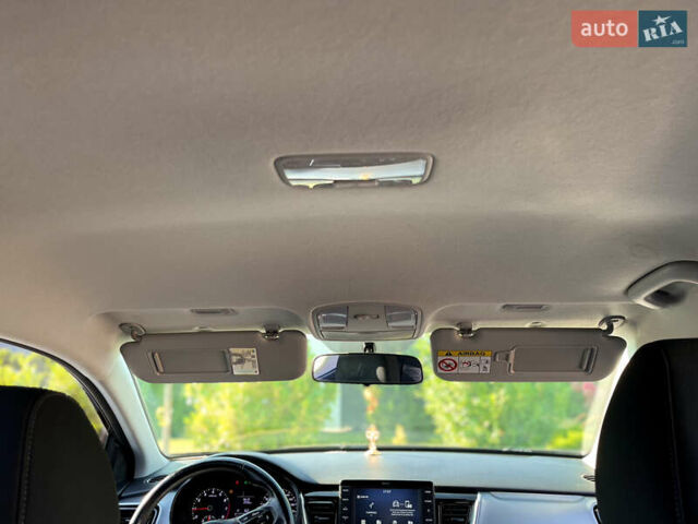 Коричневый Киа Stonic, объемом двигателя 1.37 л и пробегом 103 тыс. км за 14350 $, фото 18 на Automoto.ua