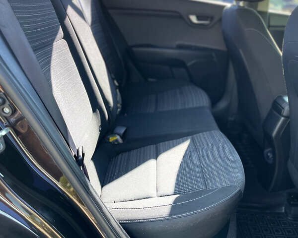 Коричневый Киа Stonic, объемом двигателя 1.37 л и пробегом 103 тыс. км за 14350 $, фото 24 на Automoto.ua