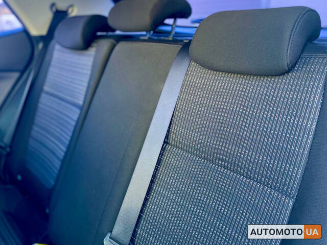 Коричневый Киа Stonic, объемом двигателя 1.4 л и пробегом 80 тыс. км за 15990 $, фото 24 на Automoto.ua