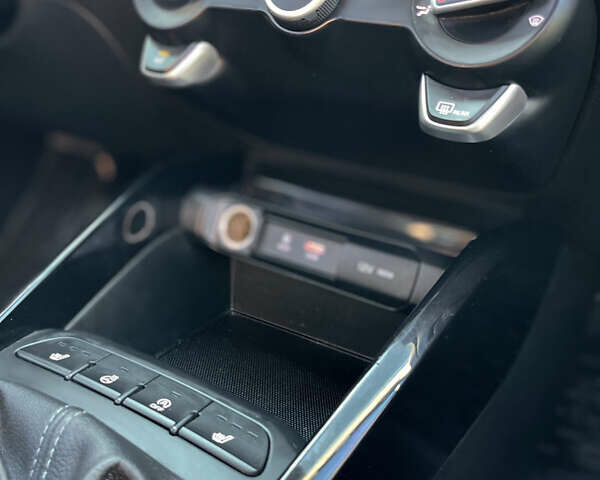 Коричневый Киа Stonic, объемом двигателя 1.37 л и пробегом 103 тыс. км за 14350 $, фото 16 на Automoto.ua