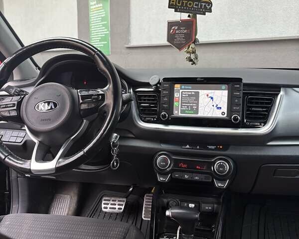 Коричневый Киа Stonic, объемом двигателя 1.37 л и пробегом 80 тыс. км за 16000 $, фото 14 на Automoto.ua