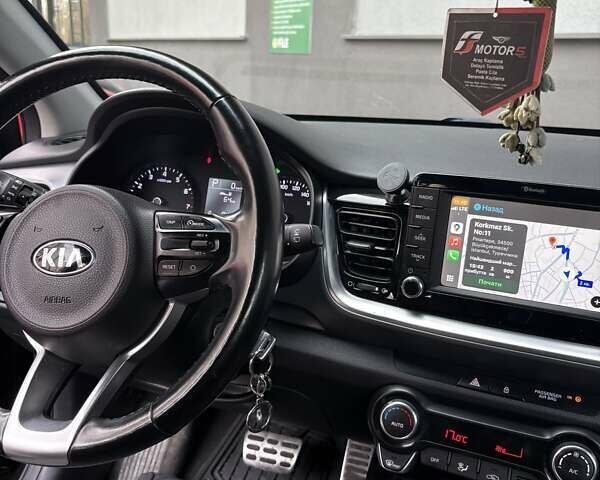 Коричневый Киа Stonic, объемом двигателя 1.37 л и пробегом 80 тыс. км за 16000 $, фото 10 на Automoto.ua