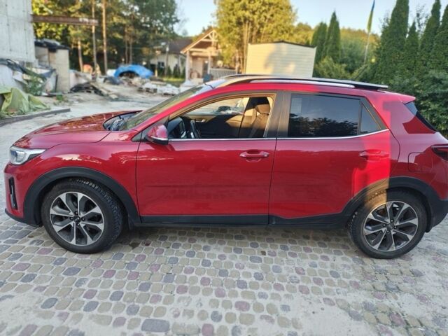 Красный Киа Stonic, объемом двигателя 1.4 л и пробегом 75 тыс. км за 357 $, фото 1 на Automoto.ua