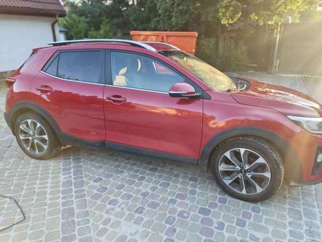 Красный Киа Stonic, объемом двигателя 1.4 л и пробегом 75 тыс. км за 357 $, фото 10 на Automoto.ua