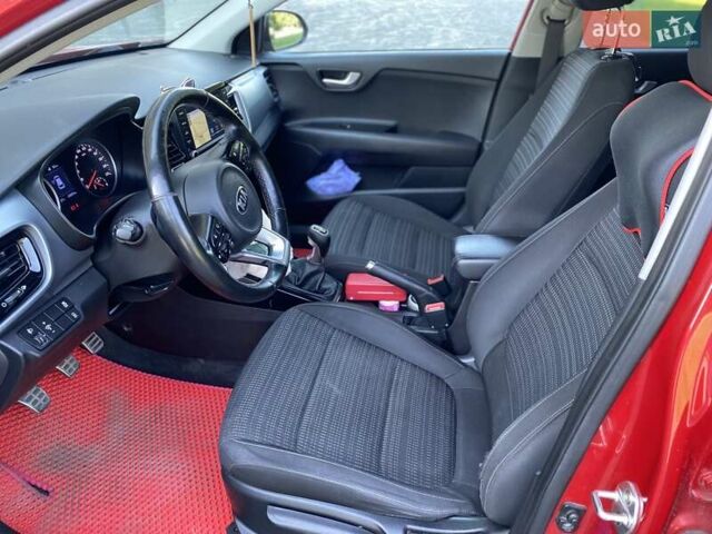 Червоний Кіа Stonic, об'ємом двигуна 1.37 л та пробігом 128 тис. км за 14888 $, фото 21 на Automoto.ua