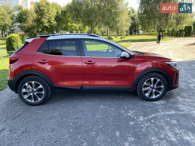 Червоний Кіа Stonic, об'ємом двигуна 1.37 л та пробігом 128 тис. км за 14888 $, фото 4 на Automoto.ua