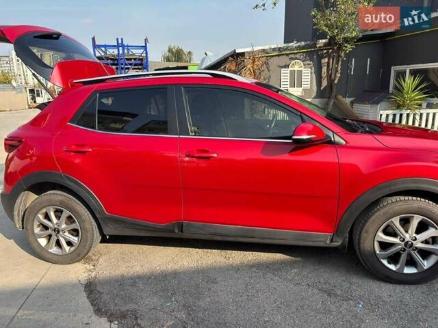 Красный Киа Stonic, объемом двигателя 1.37 л и пробегом 43 тыс. км за 14500 $, фото 13 на Automoto.ua