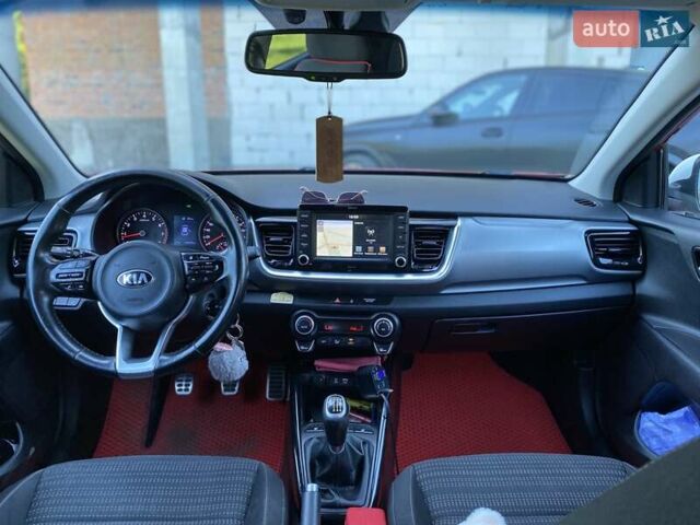 Червоний Кіа Stonic, об'ємом двигуна 1.37 л та пробігом 128 тис. км за 14888 $, фото 33 на Automoto.ua
