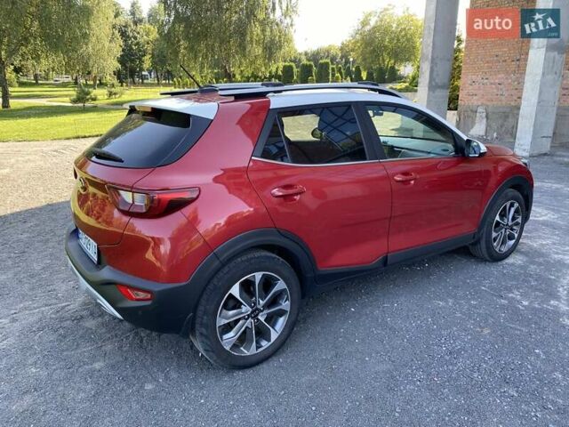 Червоний Кіа Stonic, об'ємом двигуна 1.37 л та пробігом 128 тис. км за 14888 $, фото 5 на Automoto.ua